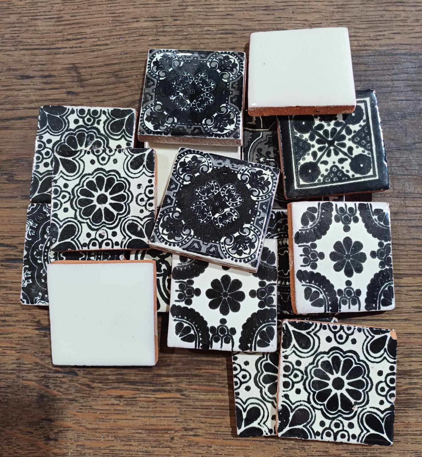 Black & White-End of Range Tile Special (5cm x 5cm and 10cm x 10cm)